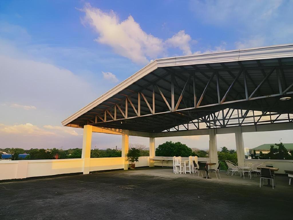 אילוילו El Haciendero Private Hotel מראה חיצוני תמונה