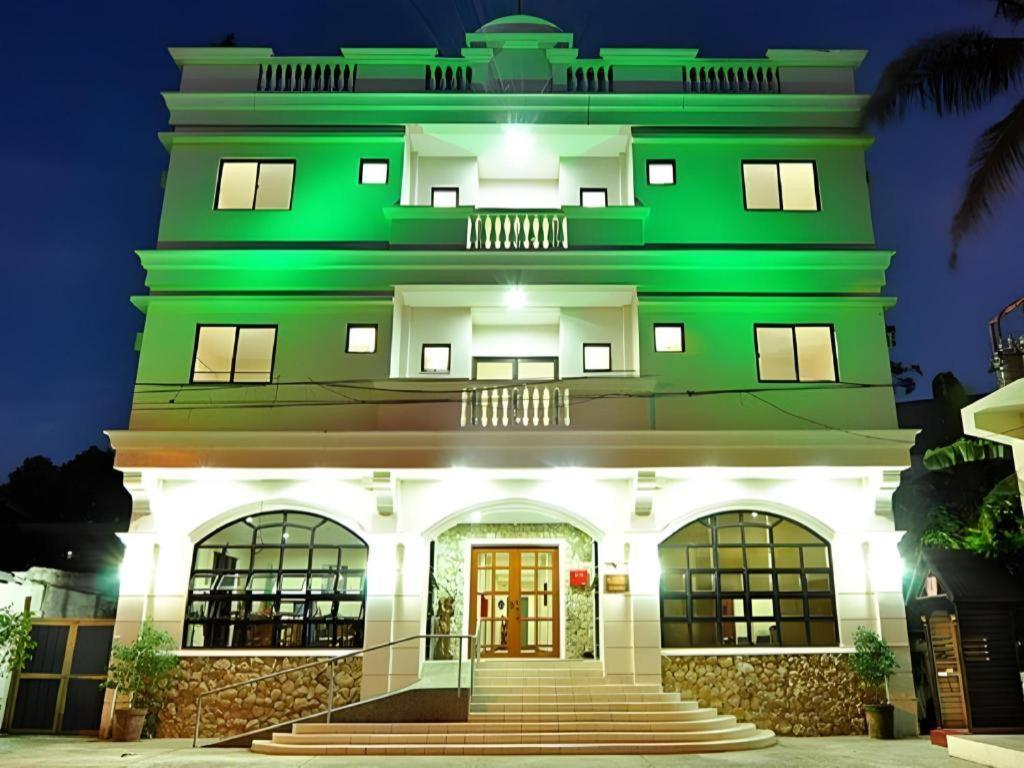 אילוילו El Haciendero Private Hotel מראה חיצוני תמונה