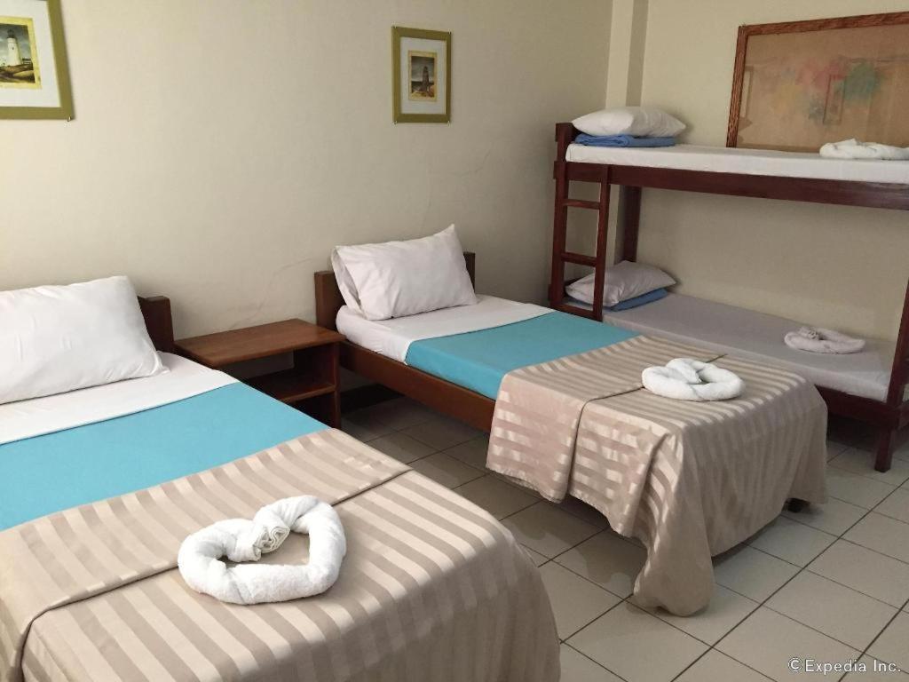 אילוילו El Haciendero Private Hotel מראה חיצוני תמונה