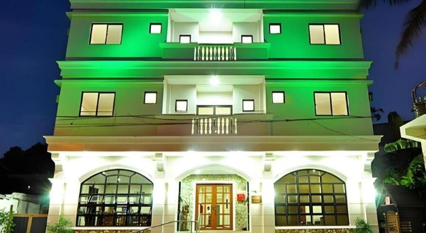אילוילו El Haciendero Private Hotel מראה חיצוני תמונה
