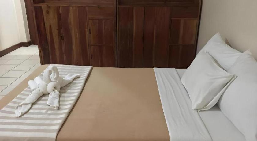 אילוילו El Haciendero Private Hotel מראה חיצוני תמונה