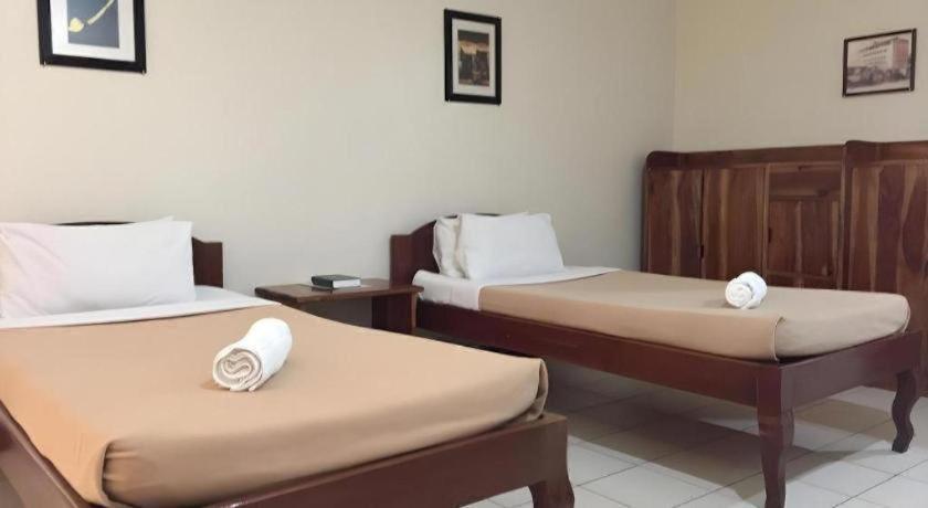 אילוילו El Haciendero Private Hotel מראה חיצוני תמונה