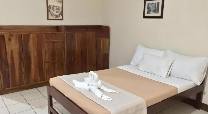 אילוילו El Haciendero Private Hotel מראה חיצוני תמונה