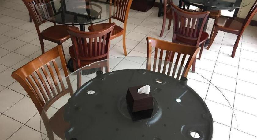 אילוילו El Haciendero Private Hotel מראה חיצוני תמונה