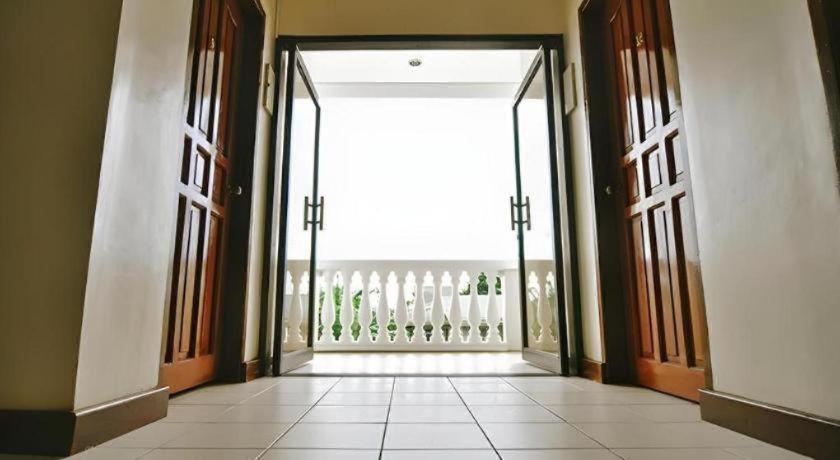 אילוילו El Haciendero Private Hotel מראה חיצוני תמונה