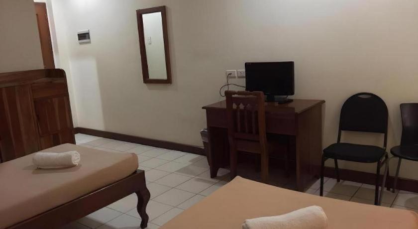 אילוילו El Haciendero Private Hotel מראה חיצוני תמונה