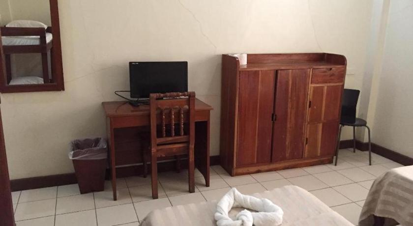 אילוילו El Haciendero Private Hotel מראה חיצוני תמונה