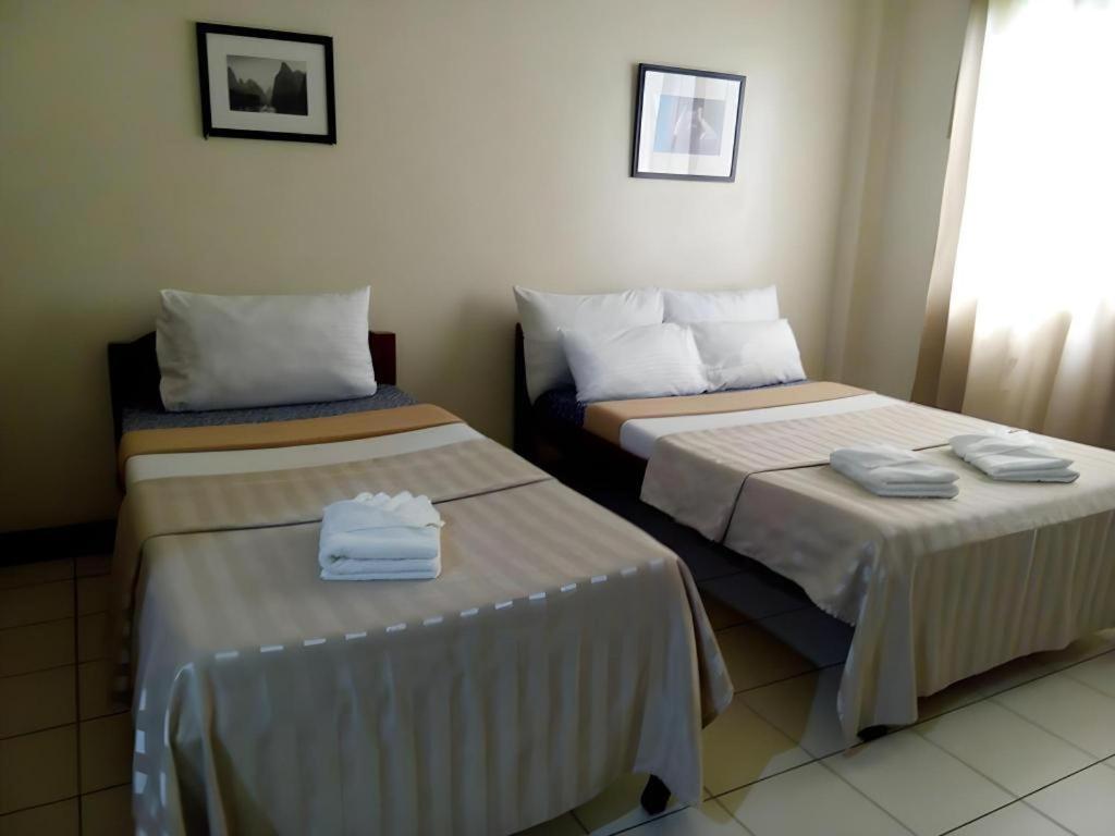 אילוילו El Haciendero Private Hotel מראה חיצוני תמונה