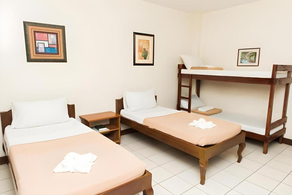 אילוילו El Haciendero Private Hotel מראה חיצוני תמונה
